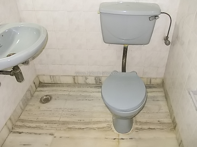 4 BHK Flat For Rent in Shanti Niketan