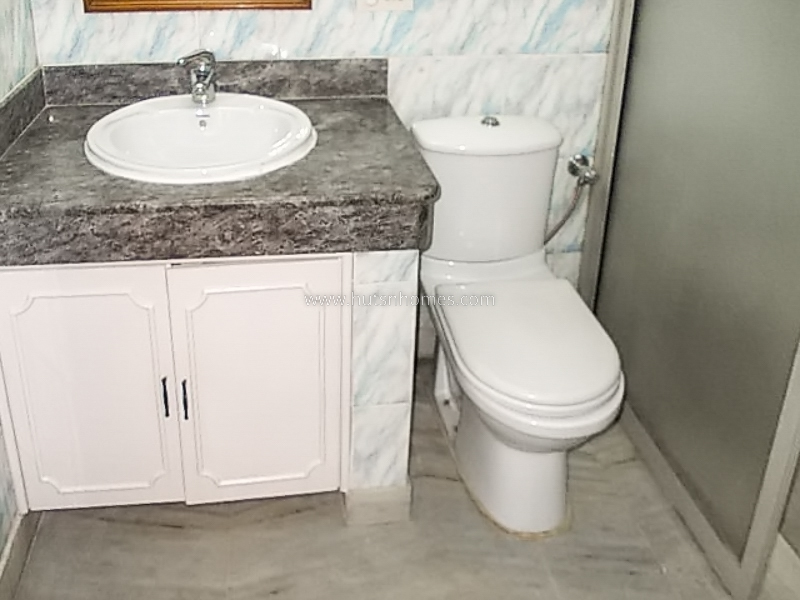4 BHK Flat For Rent in Shanti Niketan