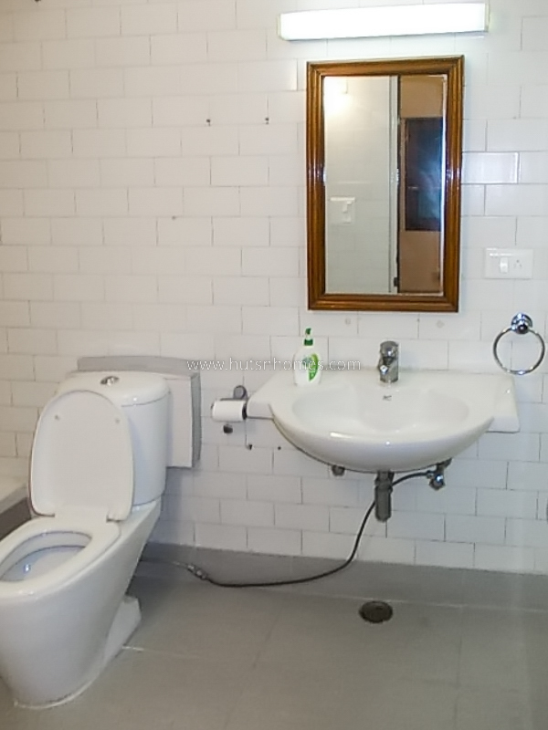 4 BHK Flat For Rent in Shanti Niketan