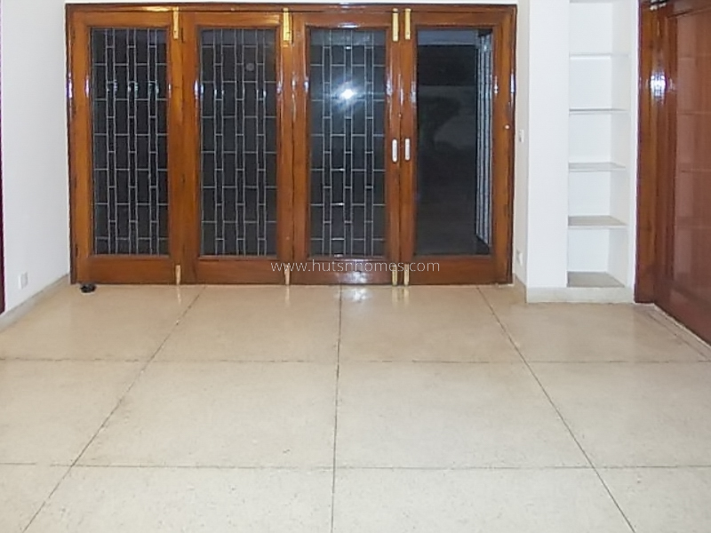 4 BHK Flat For Rent in Shanti Niketan