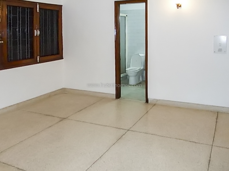 4 BHK Flat For Rent in Shanti Niketan