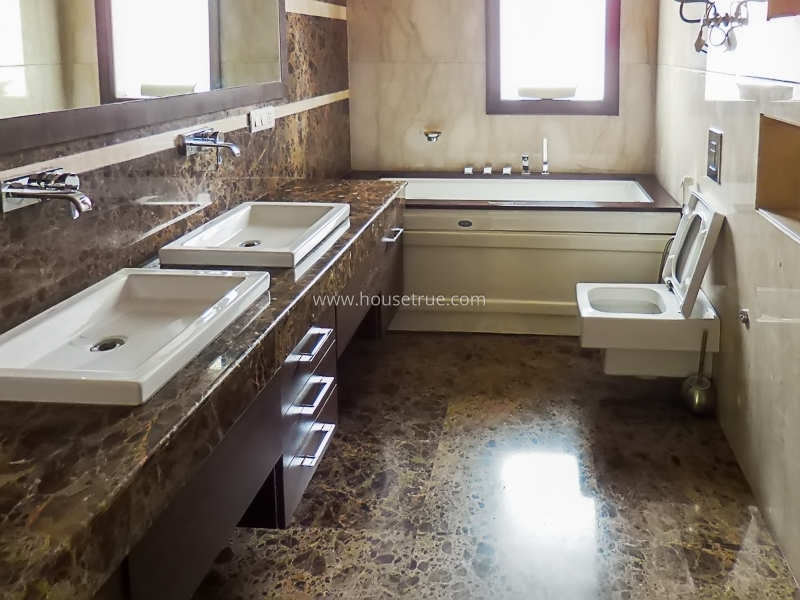 4 BHK Flat For Rent in Shanti Niketan