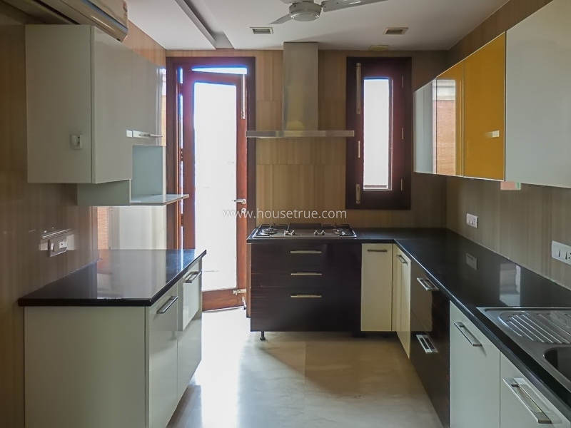 4 BHK Flat For Rent in Shanti Niketan