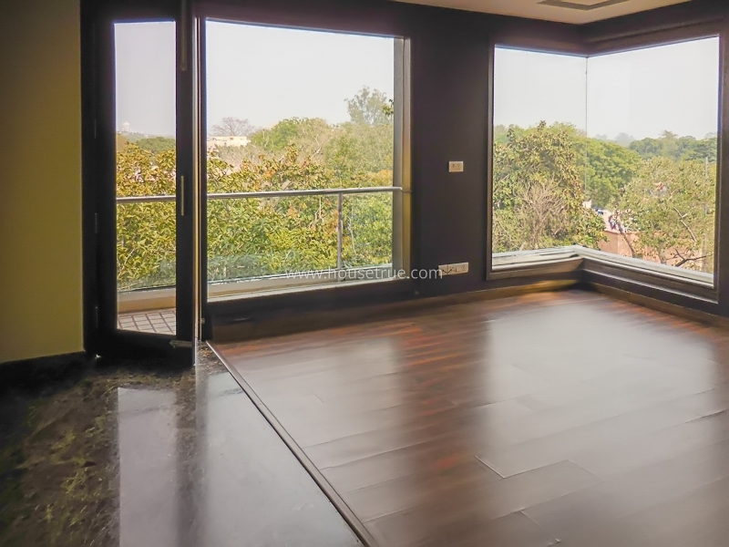 4 BHK Flat For Rent in Shanti Niketan