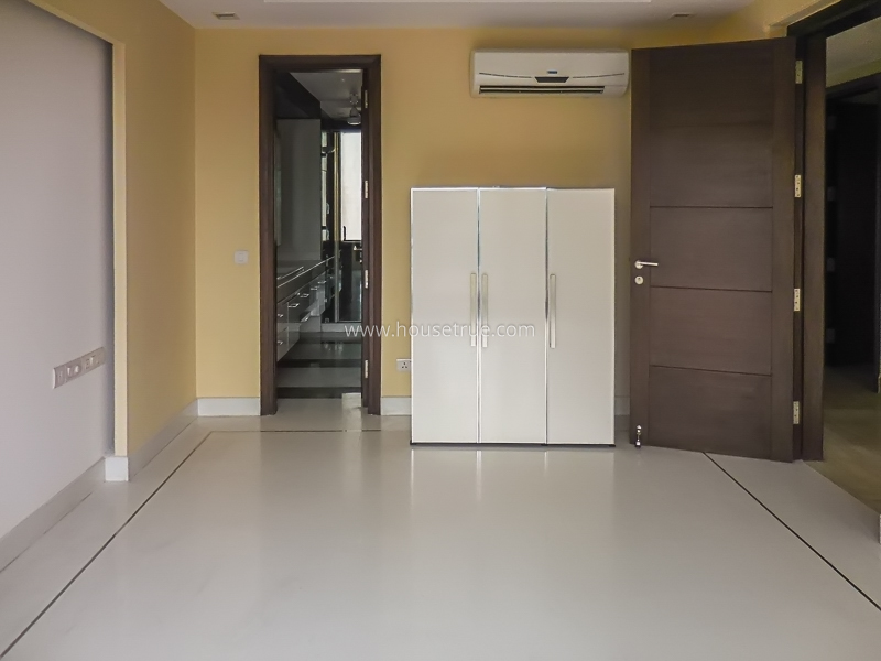 4 BHK Flat For Rent in Shanti Niketan