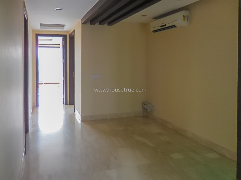 4 BHK Flat For Rent in Shanti Niketan