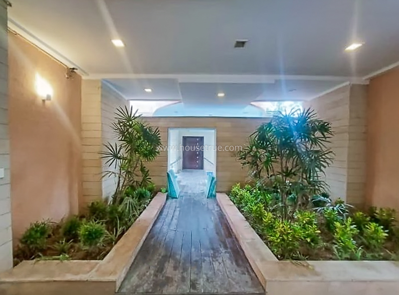 5 BHK Farm House For Rent in Dlf Chattarpur Farms