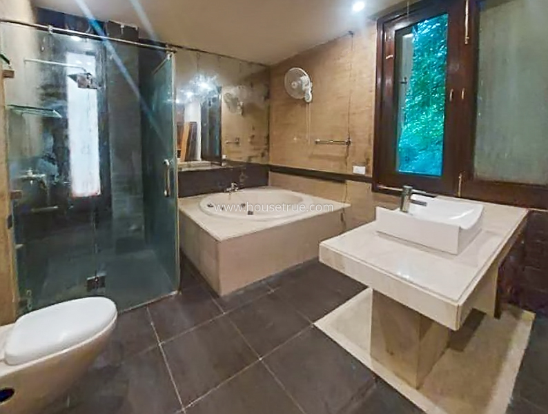 5 BHK Farm House For Rent in Dlf Chattarpur Farms