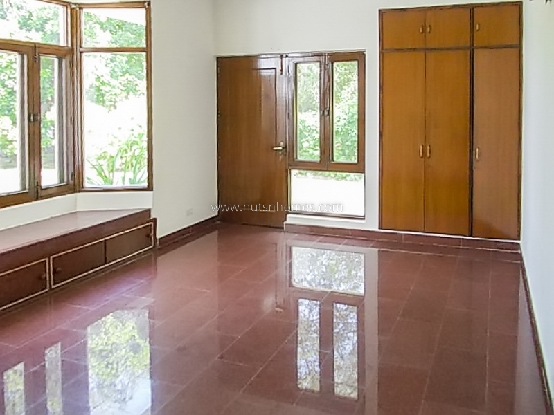 3 BHK Farm House For Rent in Dlf Chattarpur Farms