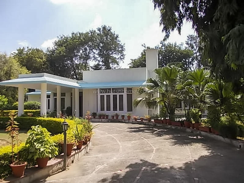 3 BHK Farm House For Rent in Dlf Chattarpur Farms