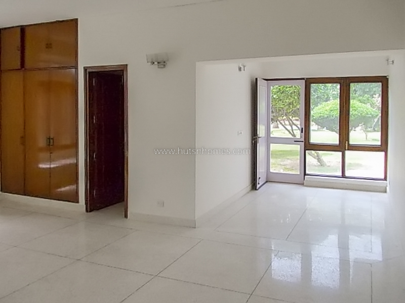 3 BHK Farm House For Rent in Dlf Chattarpur Farms