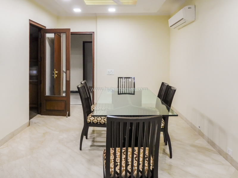 4 BHK Duplex For Rent in Chanakyapuri