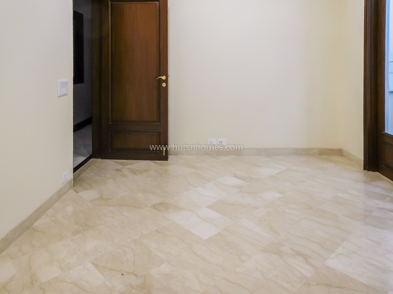 4 BHK Duplex For Rent in Chanakyapuri