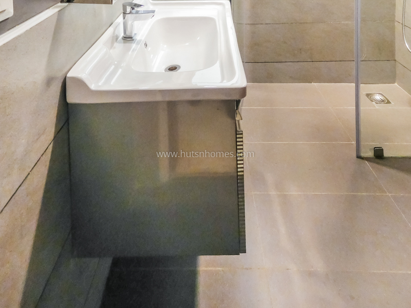4 BHK Duplex For Rent in Chanakyapuri