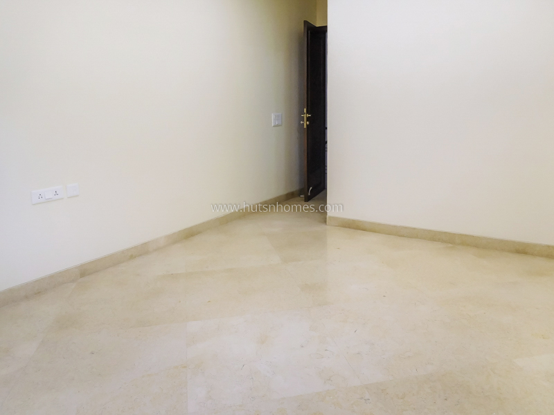 4 BHK Duplex For Rent in Chanakyapuri