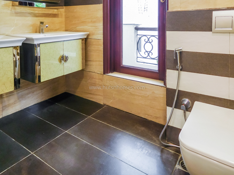 4 BHK Duplex For Rent in Chanakyapuri