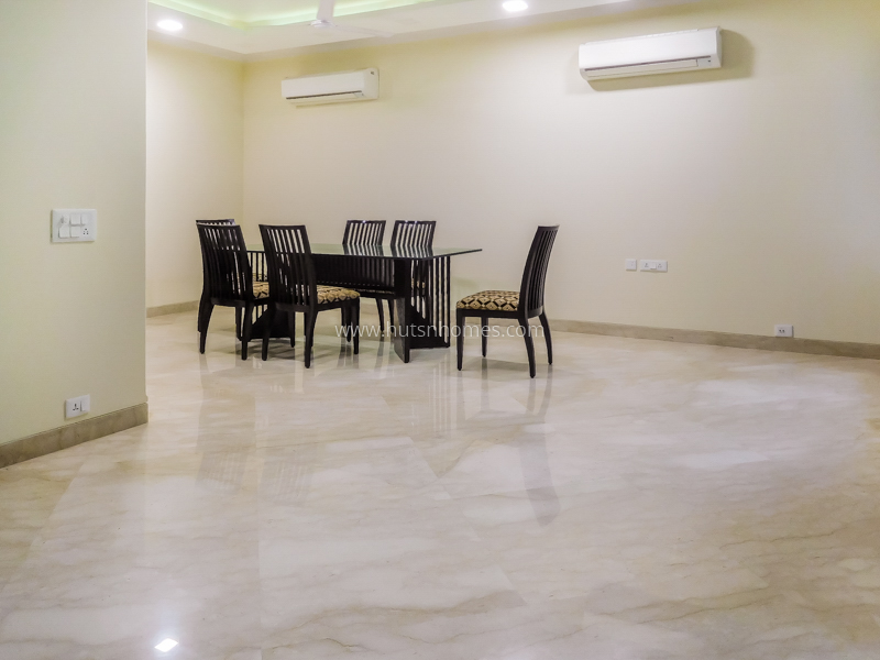 4 BHK Duplex For Rent in Chanakyapuri