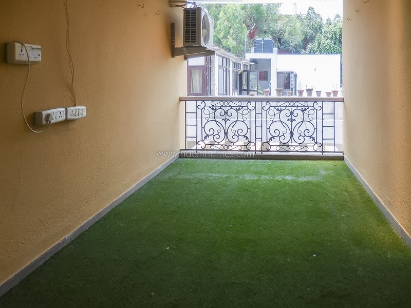 4 BHK Flat For Rent in Vasant Vihar