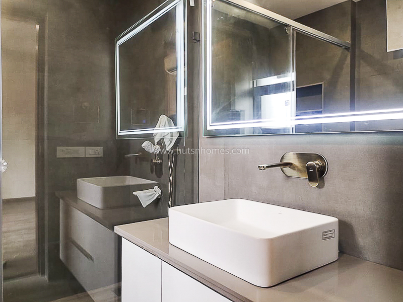 4 BHK Flat For Rent in Vasant Vihar