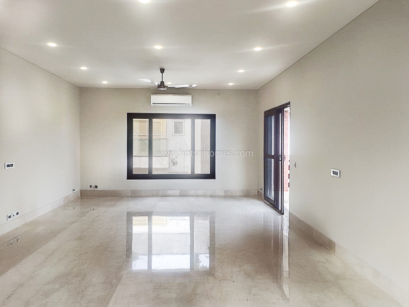 4 BHK Flat For Rent in Vasant Vihar