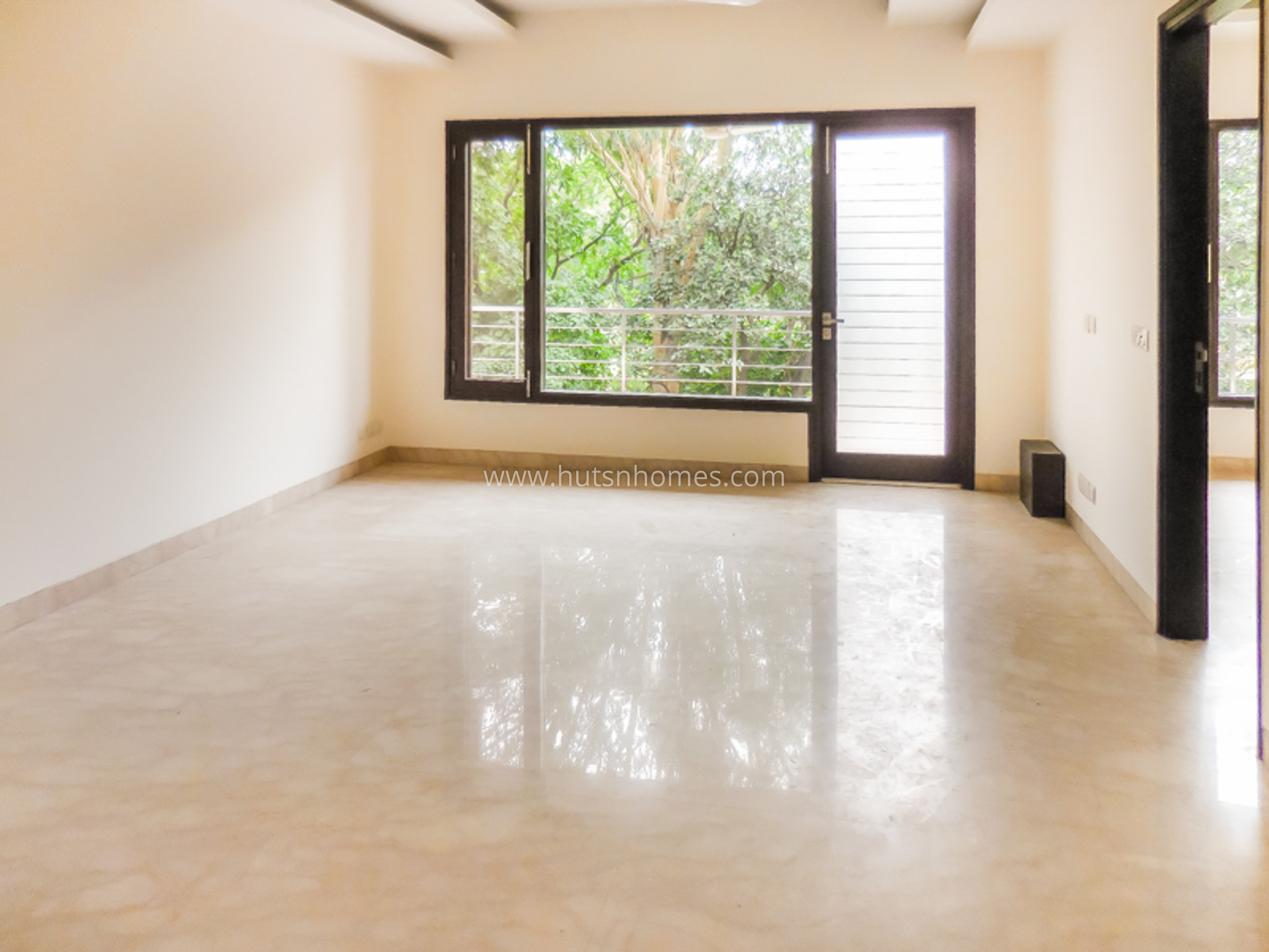 4 BHK Flat For Rent in Anand Lok