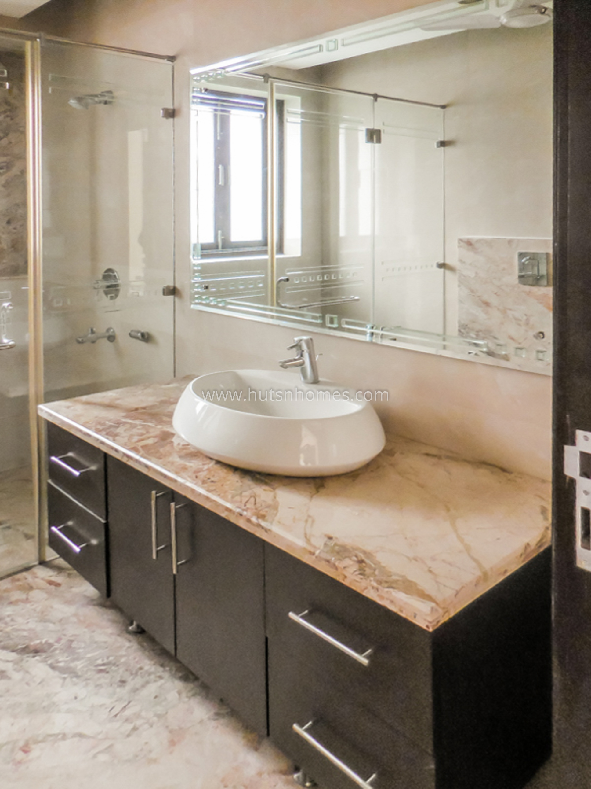 4 BHK Flat For Rent in Anand Lok