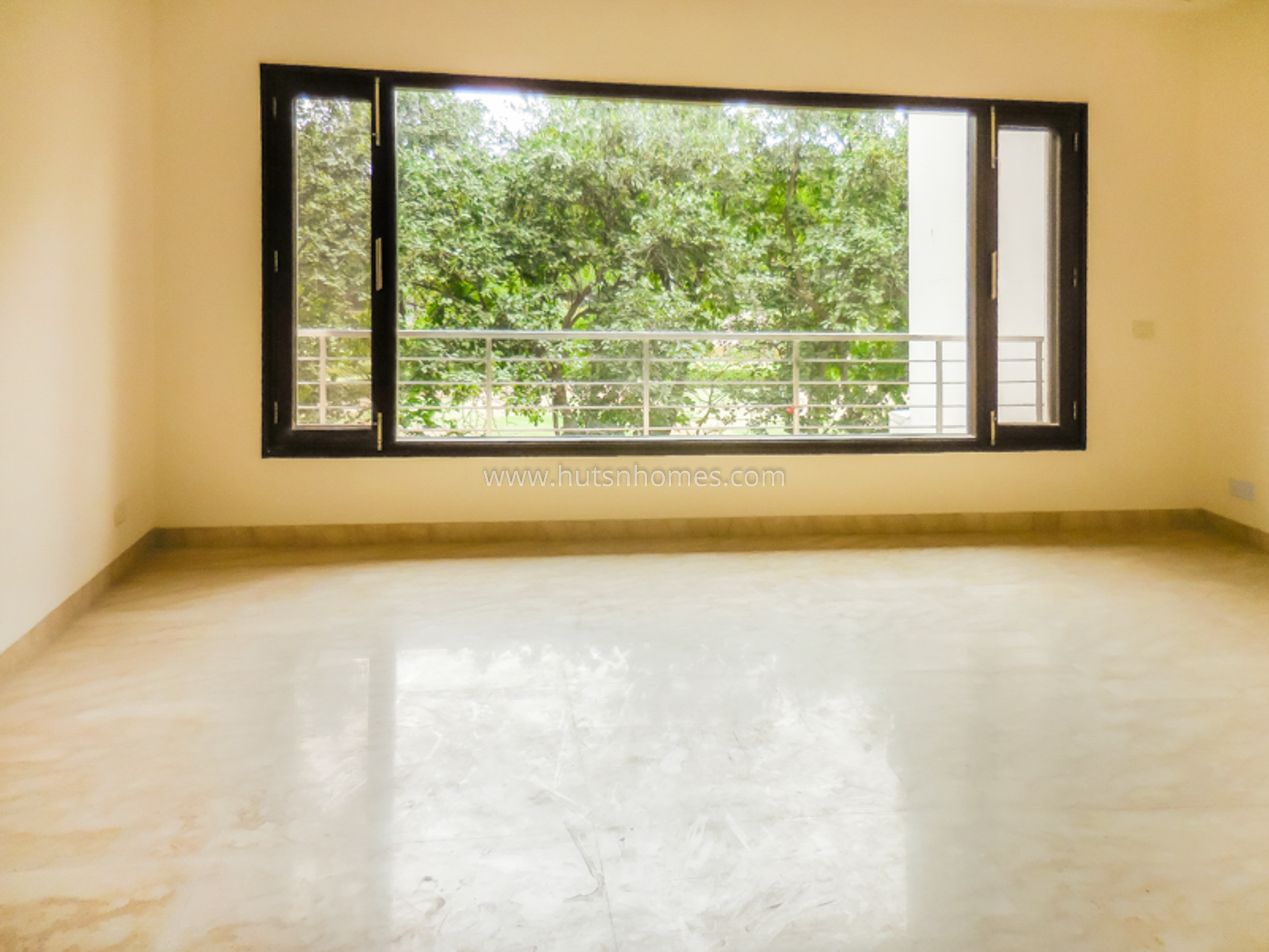 4 BHK Flat For Rent in Anand Lok