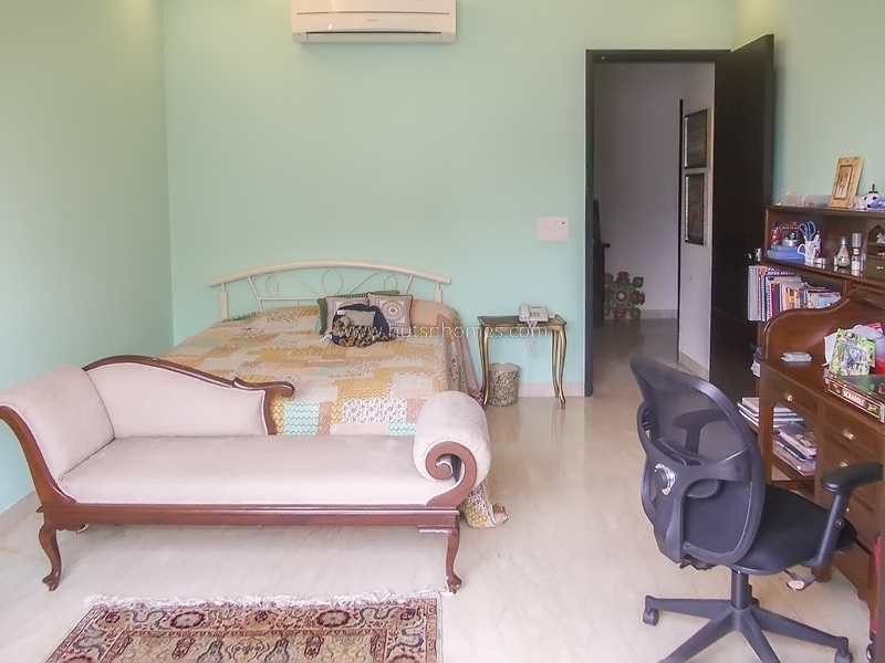 4 BHK Flat For Rent in Anand Lok