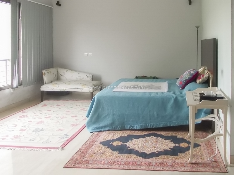 4 BHK Flat For Rent in Anand Lok