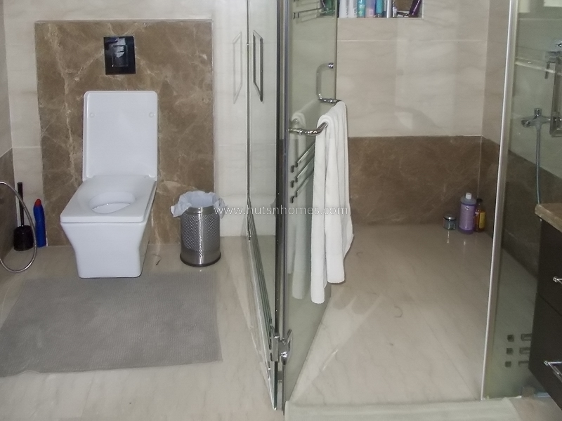 4 BHK Flat For Rent in Anand Lok