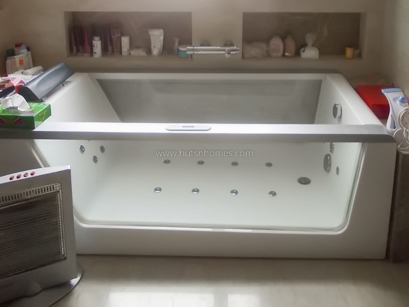 4 BHK Flat For Rent in Anand Lok