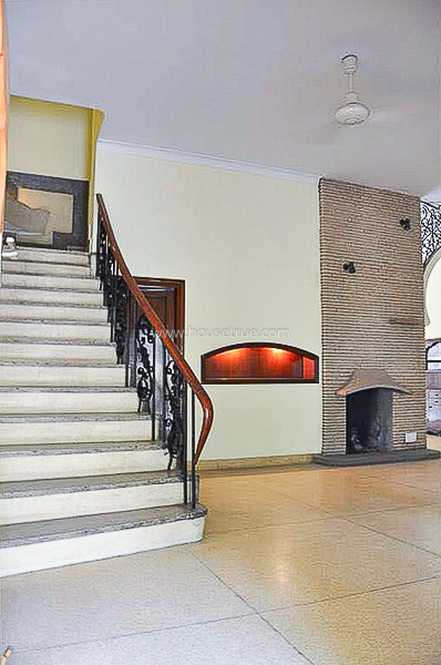 4 BHK House For Rent in Nizamuddin East