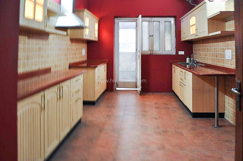 4 BHK House For Rent in Nizamuddin East