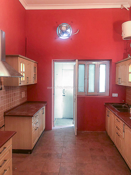 4 BHK House For Rent in Nizamuddin East