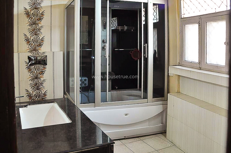 4 BHK House For Rent in Nizamuddin East