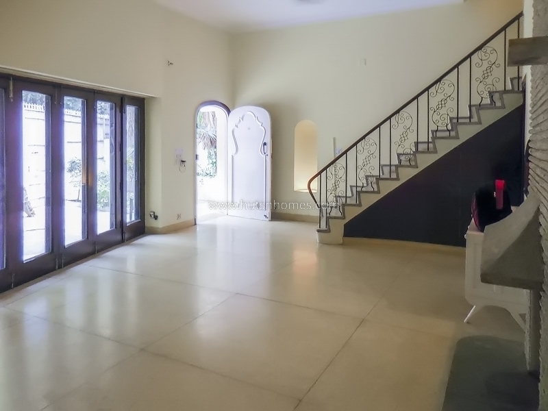 4 BHK House For Rent in Nizamuddin East