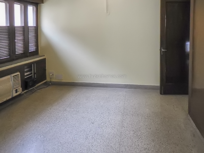 4 BHK House For Rent in Nizamuddin East