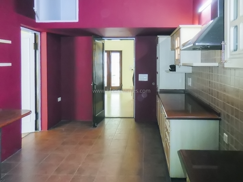 4 BHK House For Rent in Nizamuddin East