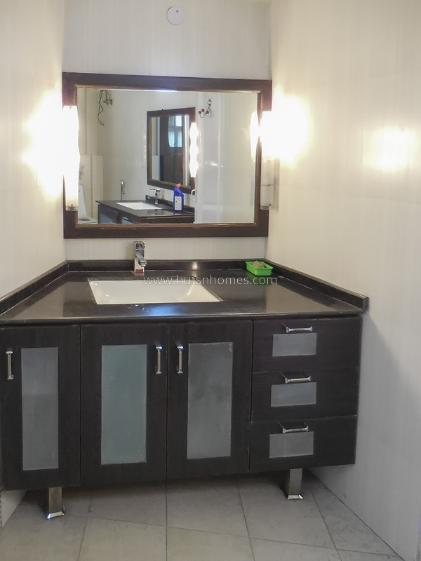 4 BHK House For Rent in Nizamuddin East