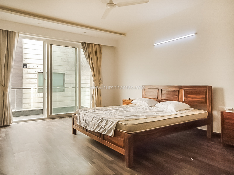 4 BHK Flat For Rent in Vasant Vihar