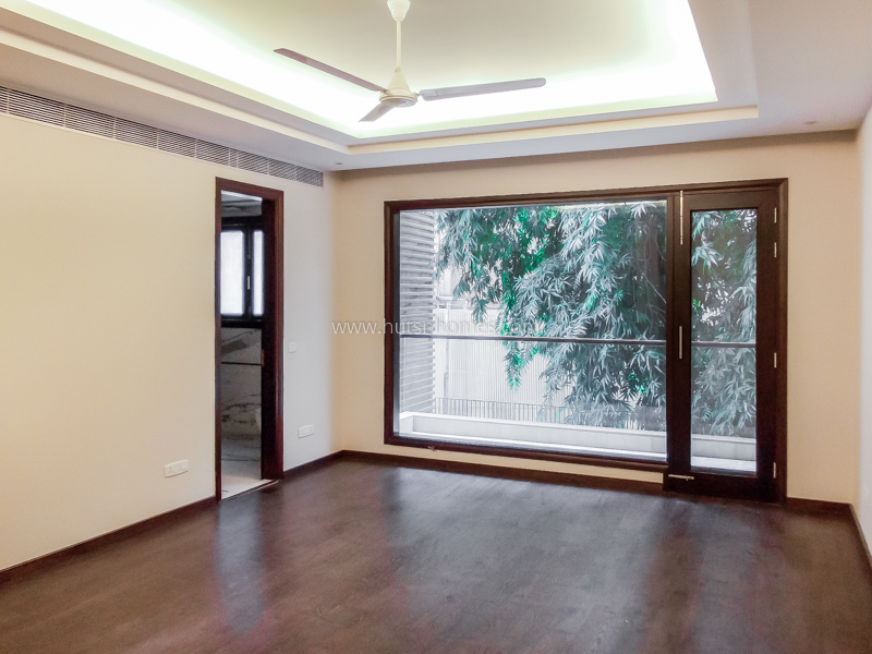 5 BHK Flat For Rent in Vasant Vihar