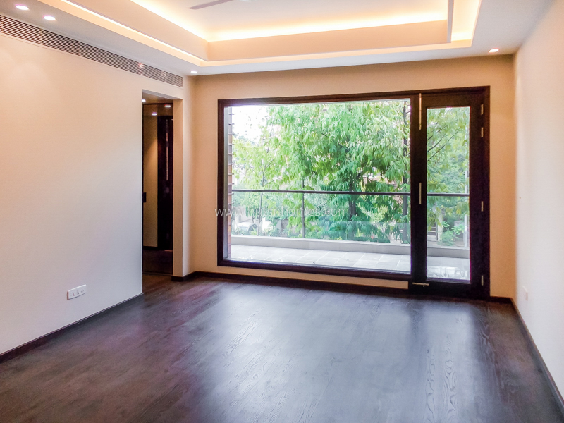 5 BHK Flat For Rent in Vasant Vihar
