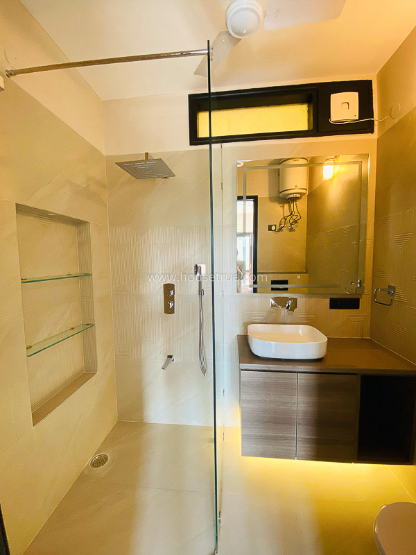 3 BHK Flat For Rent in Jor Bagh