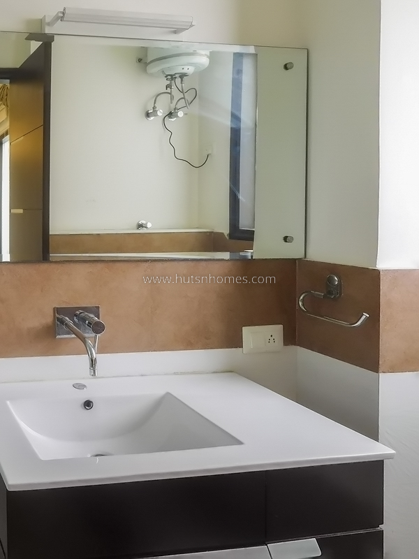 3 BHK Flat For Rent in Jor Bagh