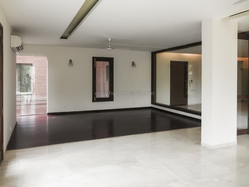 5 BHK Flat For Rent in Vasant Vihar