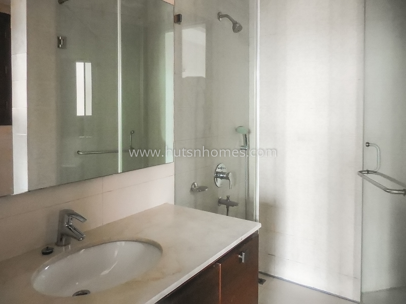 3 BHK Flat For Rent in Vasant Vihar
