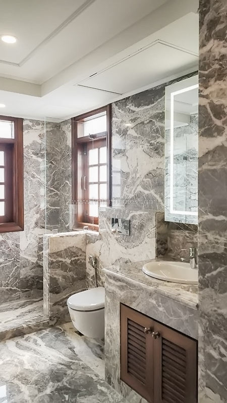 4 BHK Flat For Rent in Vasant Vihar