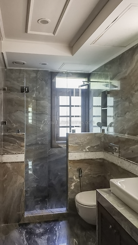 4 BHK Flat For Rent in Vasant Vihar