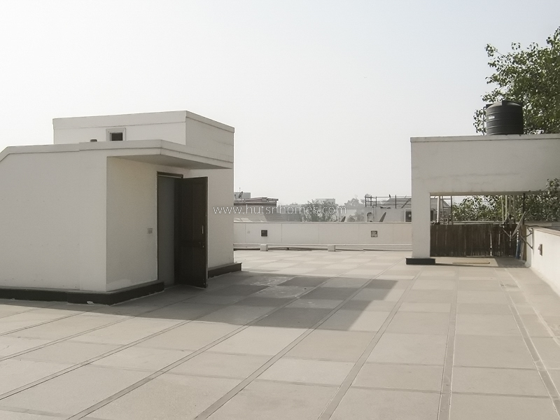 5 BHK Flat For Rent in Vasant Vihar