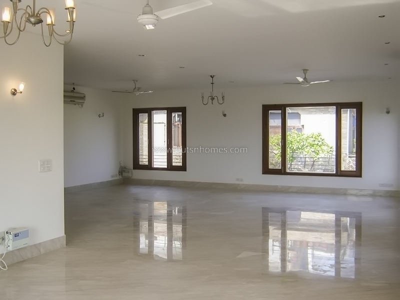 5 BHK Flat For Rent in Vasant Vihar